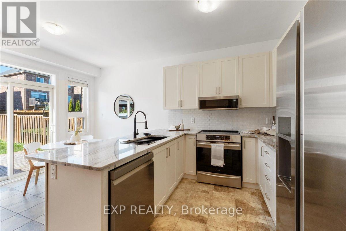 563 Settler's Ridge, Peterborough (Northcrest Ward 5), Ontario  K9L 1M9 - Photo 10 - X12473850