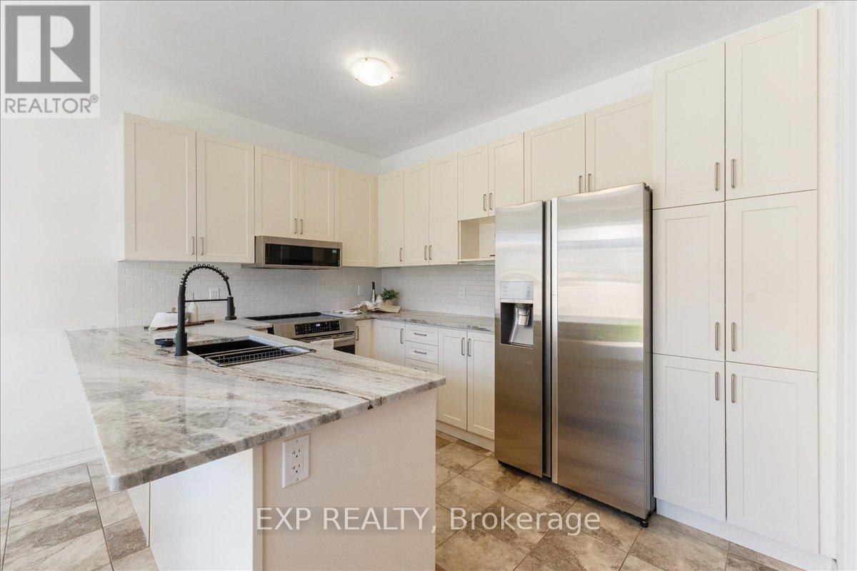 563 Settler's Ridge, Peterborough (Northcrest Ward 5), Ontario  K9L 1M9 - Photo 12 - X12473850