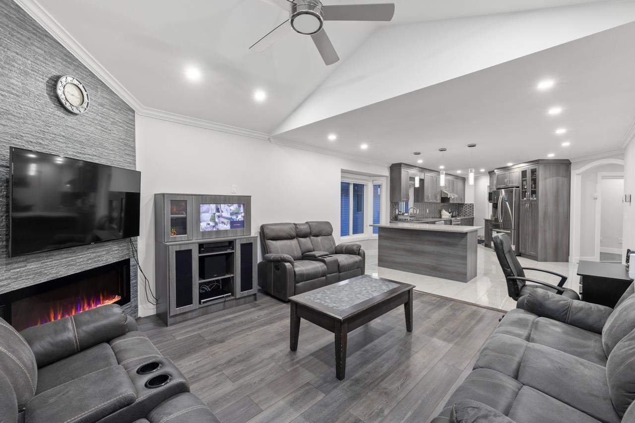 31626 Harmony Court, Abbotsford, British Columbia  V2T 6S7 - Photo 15 - R3060151