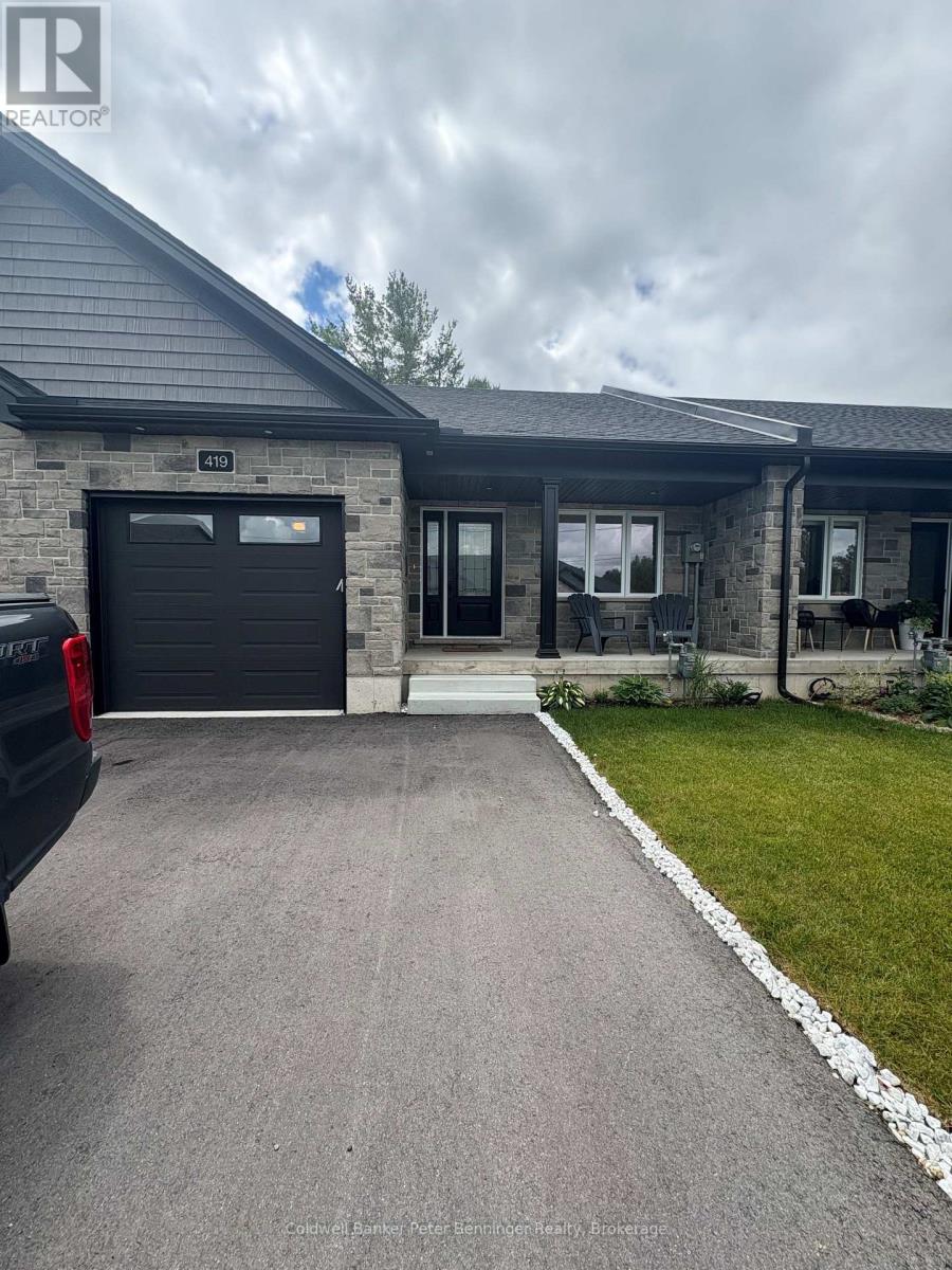 419 Park Street W, West Grey, Ontario  N0G 1R0 - Photo 1 - X12473727