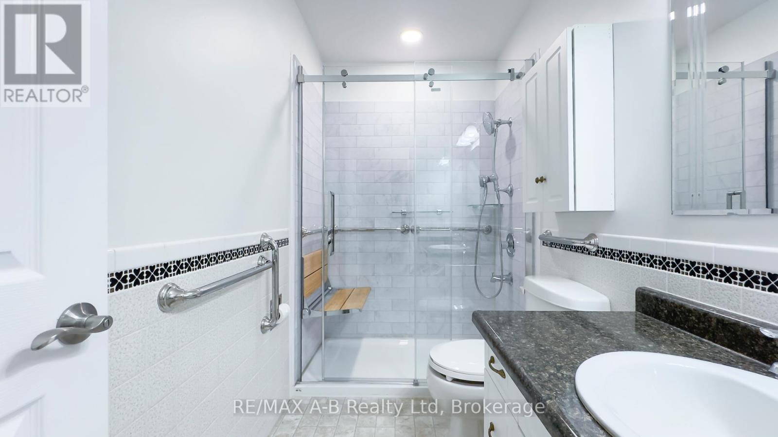 221 Coulton Drive, West Perth (Mitchell), Ontario  N0K 1N0 - Photo 17 - X12473825