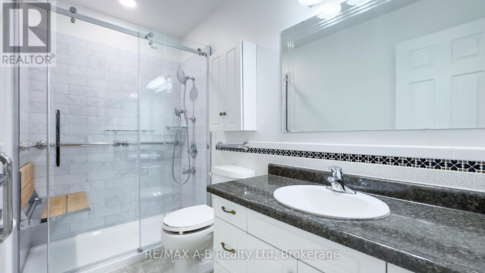 221 Coulton Drive, West Perth (Mitchell), Ontario  N0K 1N0 - Photo 18 - X12473825