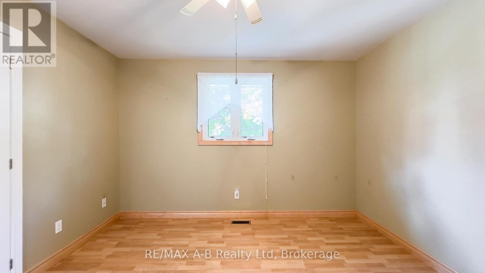 221 Coulton Drive, West Perth (Mitchell), Ontario  N0K 1N0 - Photo 20 - X12473825