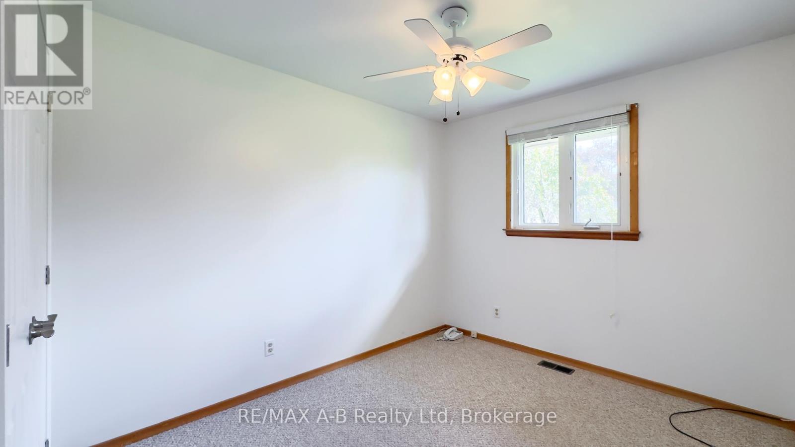 221 Coulton Drive, West Perth (Mitchell), Ontario  N0K 1N0 - Photo 22 - X12473825