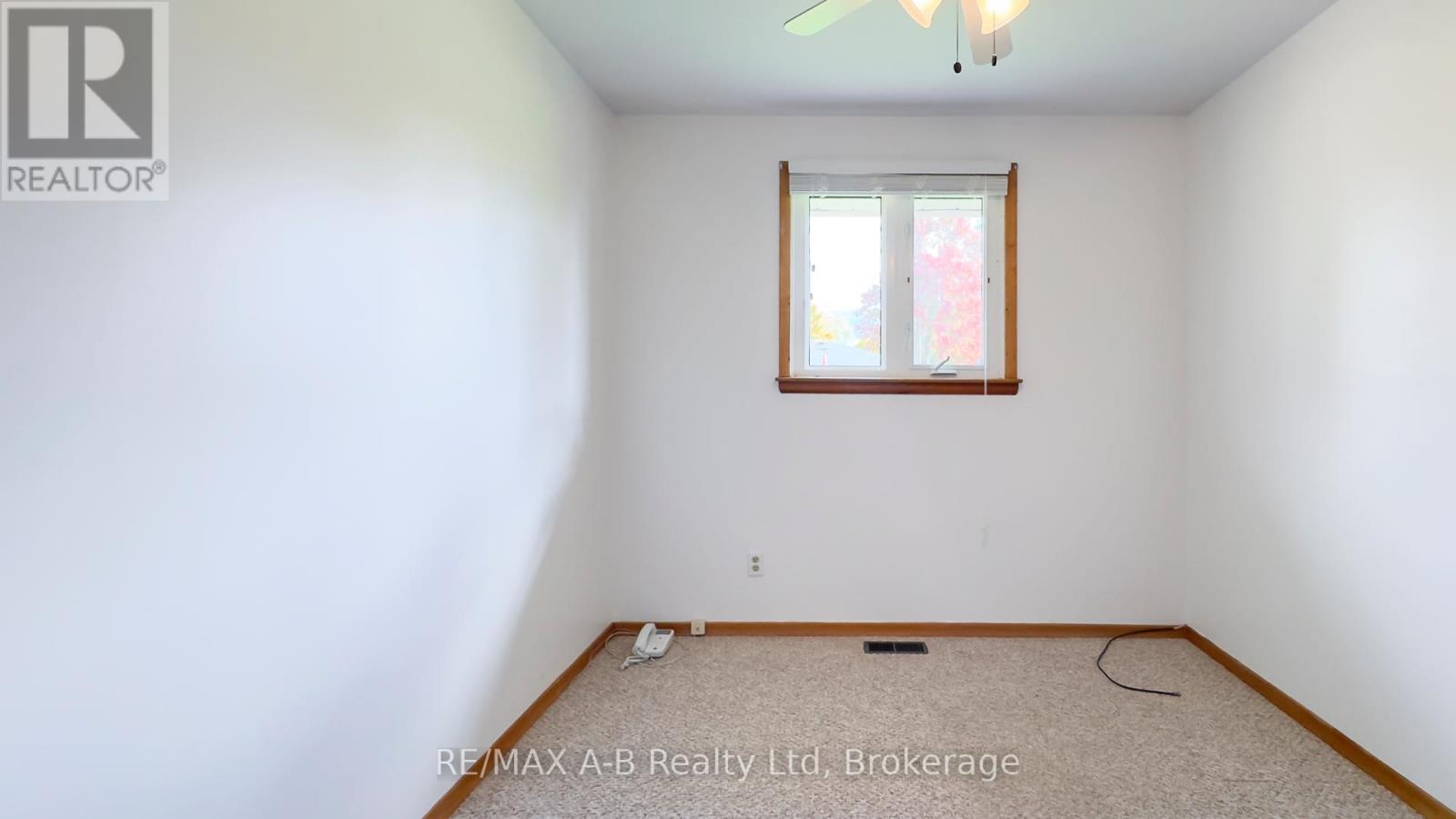 221 Coulton Drive, West Perth (Mitchell), Ontario  N0K 1N0 - Photo 23 - X12473825