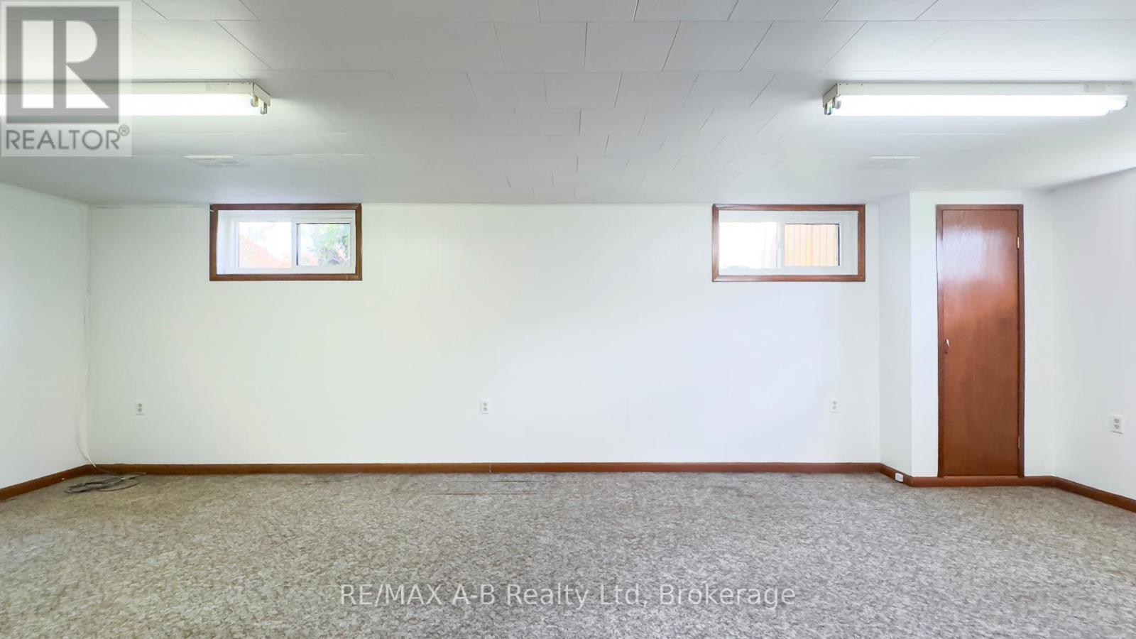 221 Coulton Drive, West Perth (Mitchell), Ontario  N0K 1N0 - Photo 24 - X12473825