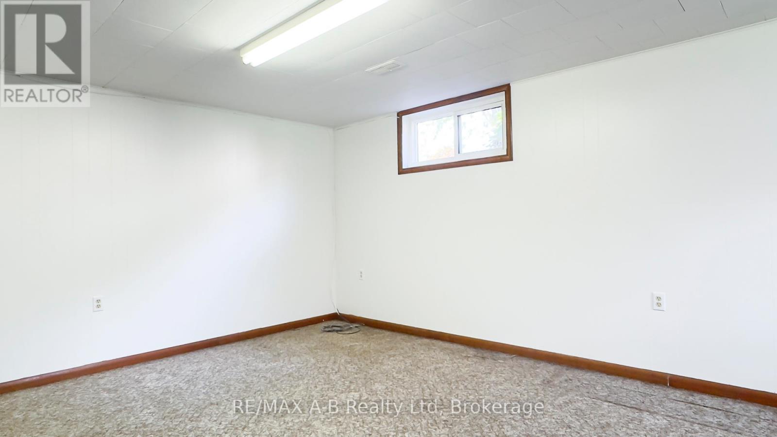 221 Coulton Drive, West Perth (Mitchell), Ontario  N0K 1N0 - Photo 25 - X12473825