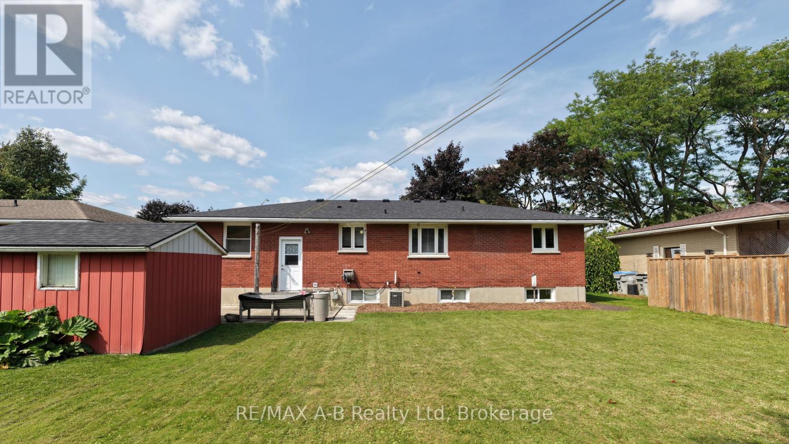 221 Coulton Drive, West Perth (Mitchell), Ontario  N0K 1N0 - Photo 33 - X12473825
