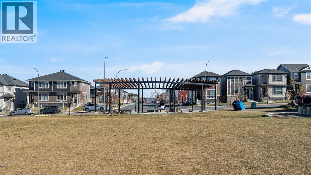 18 Amblehurst Path Nw, Calgary, Alberta  T3P 1W8 - Photo 2 - A2264041