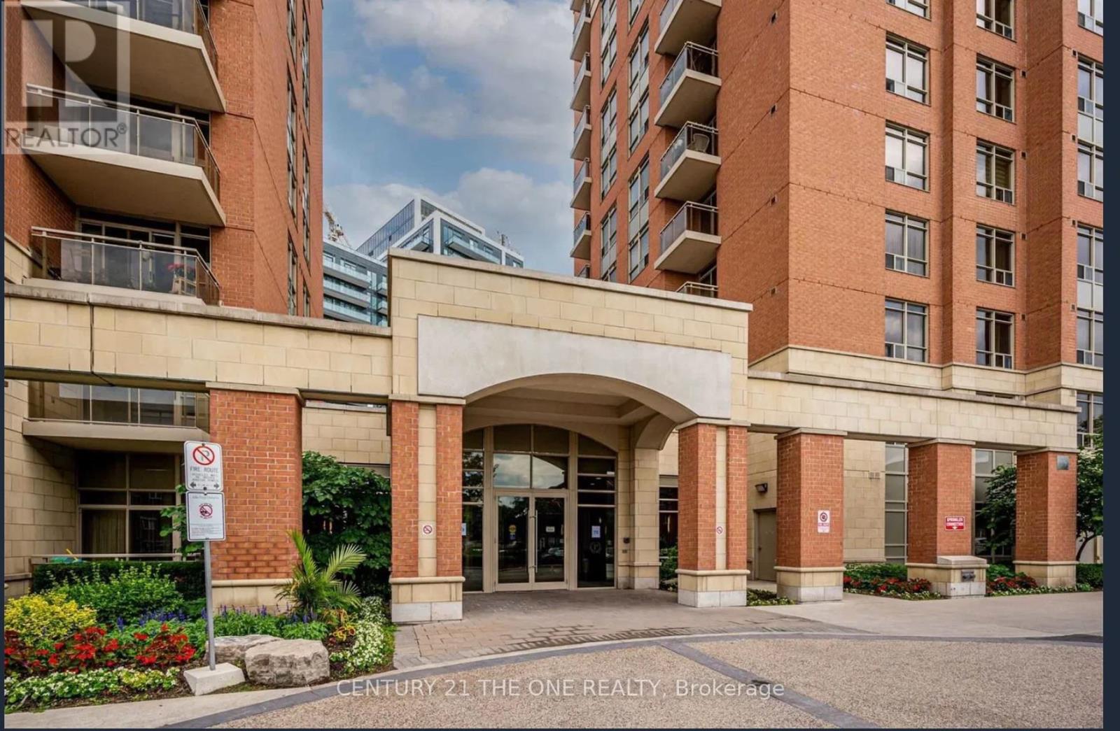 Lph 10 - 73 King William Crescent, Richmond Hill, Ontario  L4B 0C2 - Photo 2 - N12473031