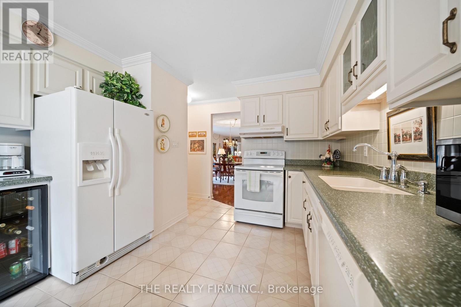 27 - 93 Pine Valley Gate, London South, Ontario  N6J 4L6 - Photo 26 - X12473832