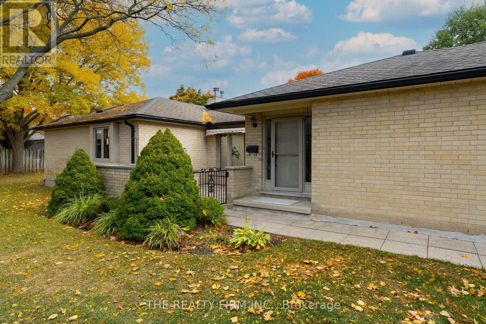 27 - 93 Pine Valley Gate, London South, Ontario  N6J 4L6 - Photo 3 - X12473832