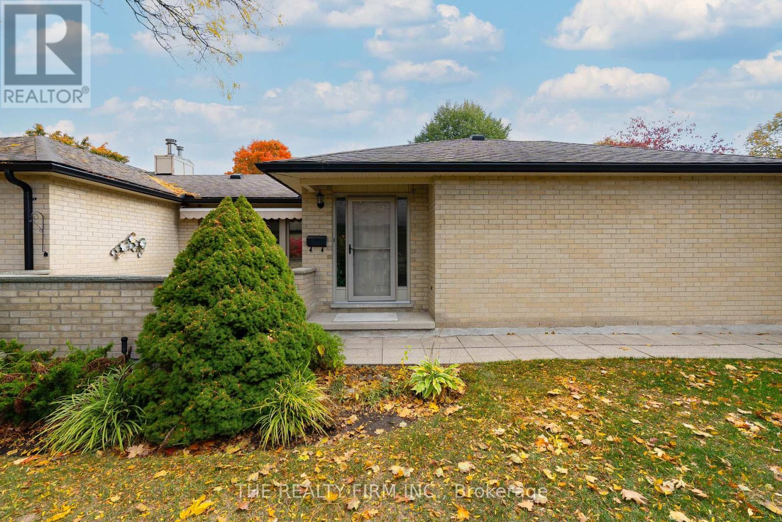 27 - 93 Pine Valley Gate, London South, Ontario  N6J 4L6 - Photo 4 - X12473832