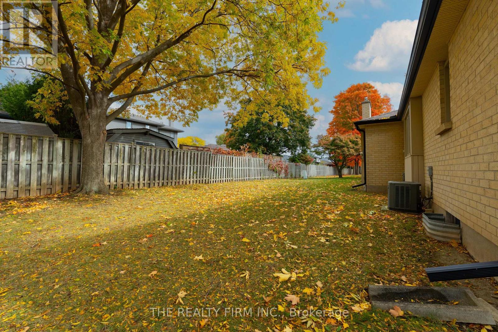 27 - 93 Pine Valley Gate, London South, Ontario  N6J 4L6 - Photo 40 - X12473832