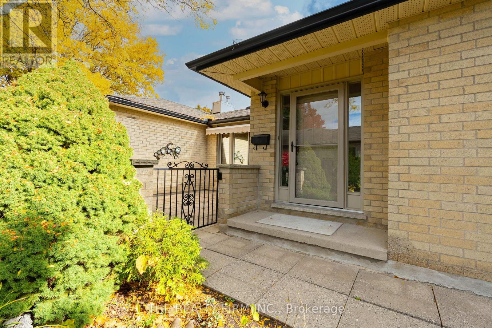 27 - 93 Pine Valley Gate, London South, Ontario  N6J 4L6 - Photo 5 - X12473832