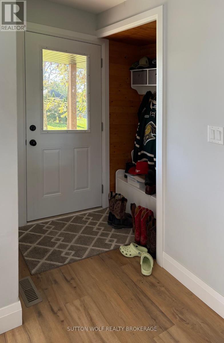 235 William Street, Southwest Middlesex, Ontario  N0L 1Z0 - Photo 6 - X12473846