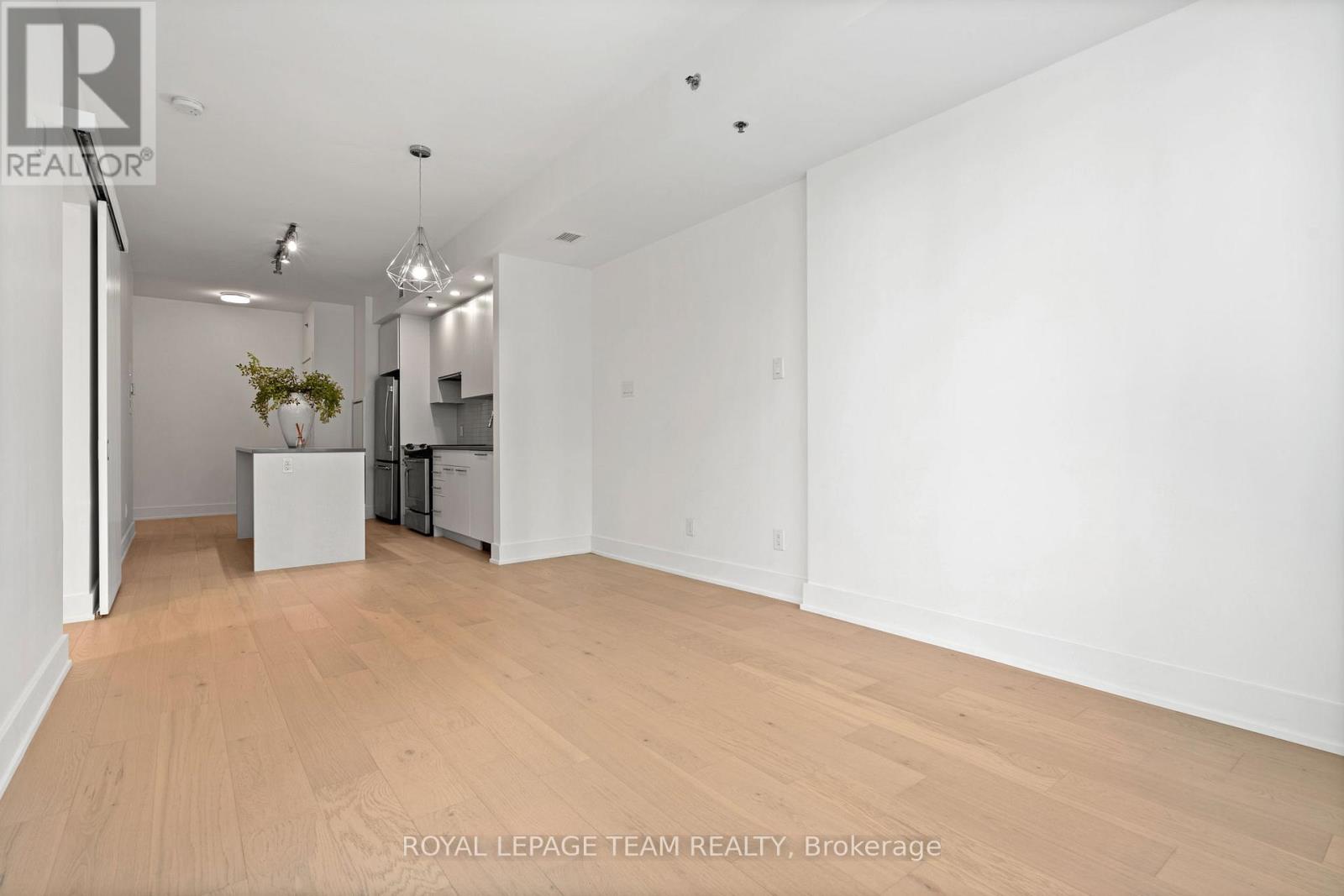 207 - 108 Richmond Road, Ottawa, Ontario  K1Z 0B3 - Photo 12 - X12473730