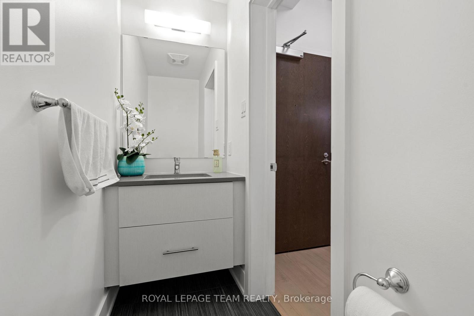 207 - 108 Richmond Road, Ottawa, Ontario  K1Z 0B3 - Photo 13 - X12473730