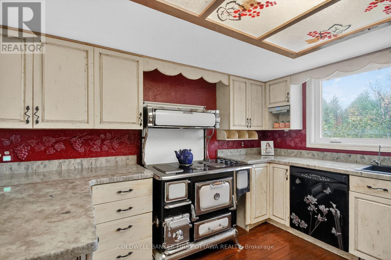 183 Foster Road, Beckwith, Ontario  K0A 1B0 - Photo 9 - X12473776