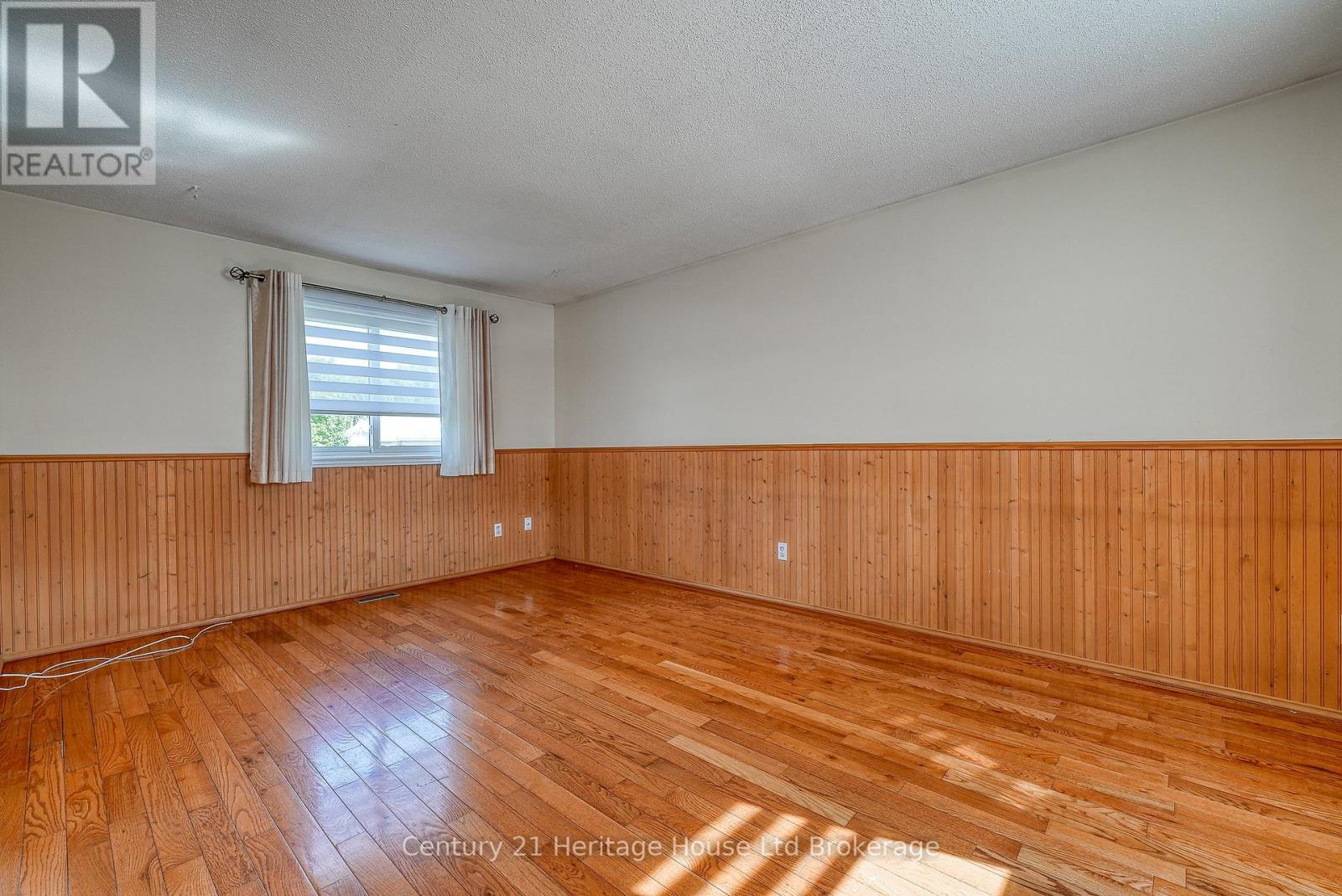 50 Pebble Beach Court, Woodstock, Ontario  N4S 8X2 - Photo 10 - X12473742