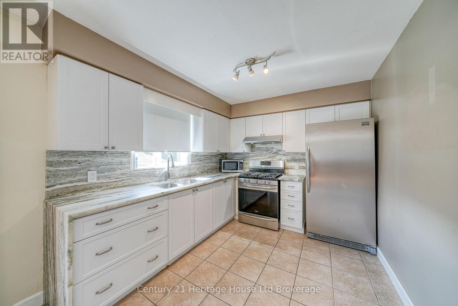 50 Pebble Beach Court, Woodstock, Ontario  N4S 8X2 - Photo 18 - X12473742