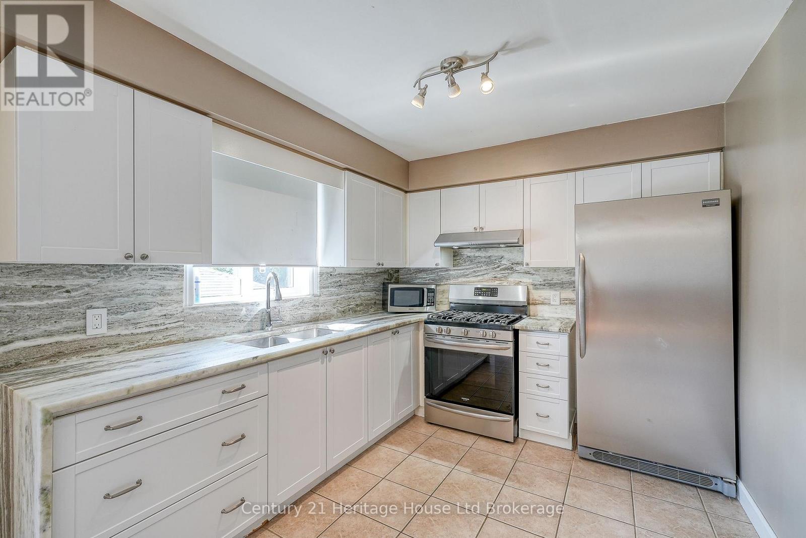 50 Pebble Beach Court, Woodstock, Ontario  N4S 8X2 - Photo 19 - X12473742