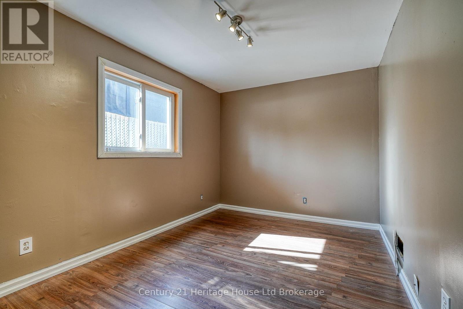 50 Pebble Beach Court, Woodstock, Ontario  N4S 8X2 - Photo 22 - X12473742