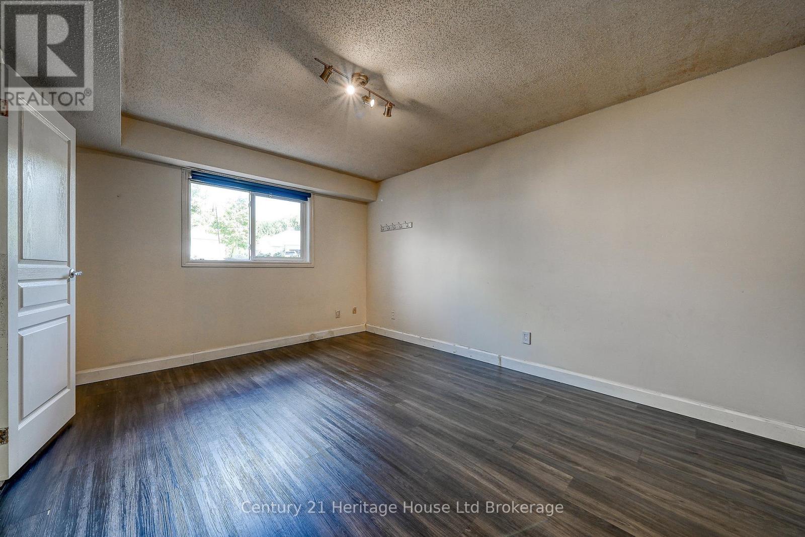 50 Pebble Beach Court, Woodstock, Ontario  N4S 8X2 - Photo 28 - X12473742