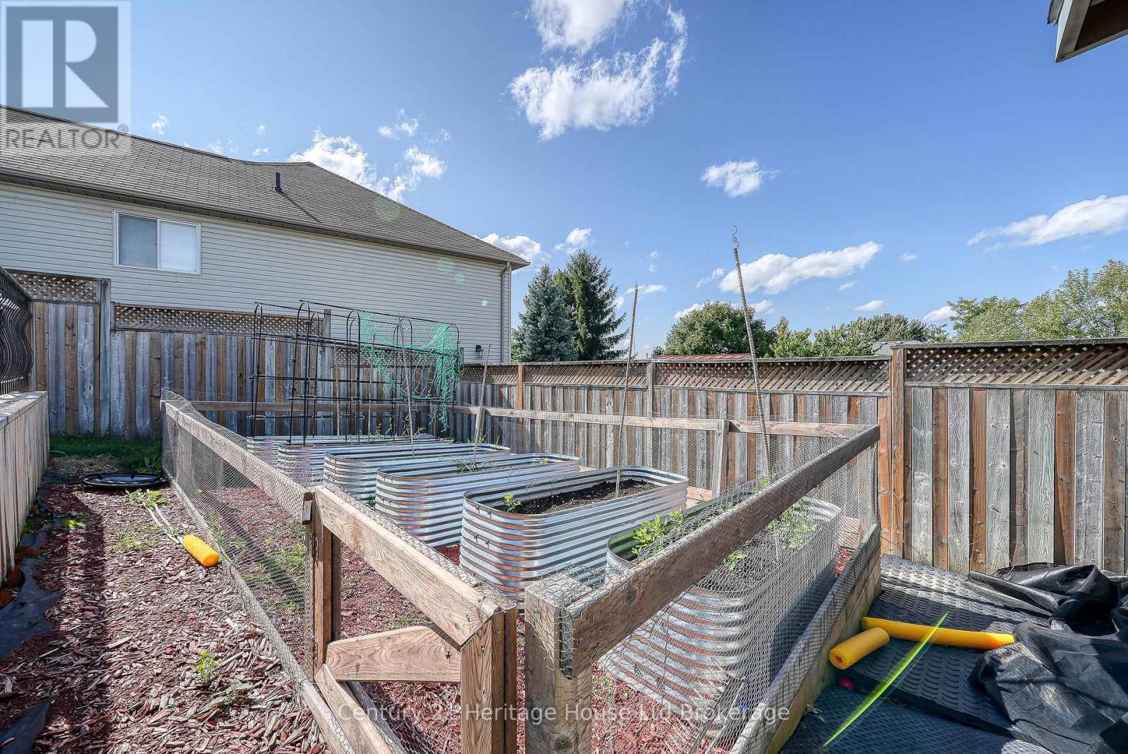 50 Pebble Beach Court, Woodstock, Ontario  N4S 8X2 - Photo 44 - X12473742