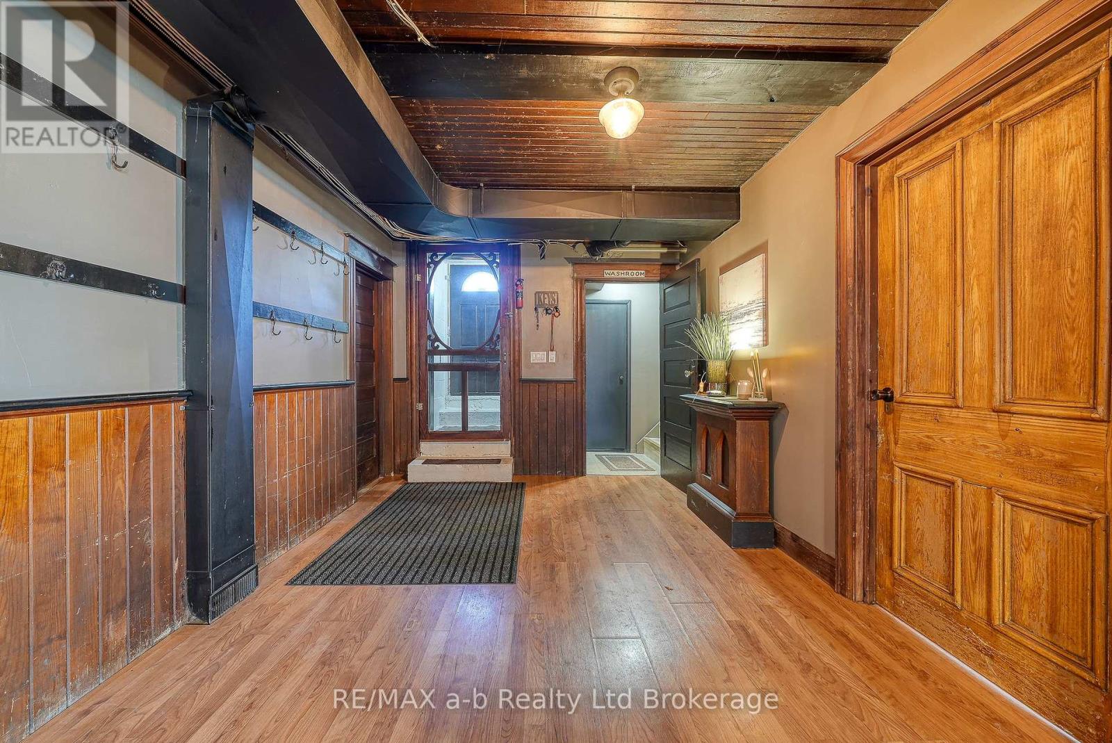 5924 Putnam Road, Thames Centre, Ontario  N0L 2J0 - Photo 28 - X12473804