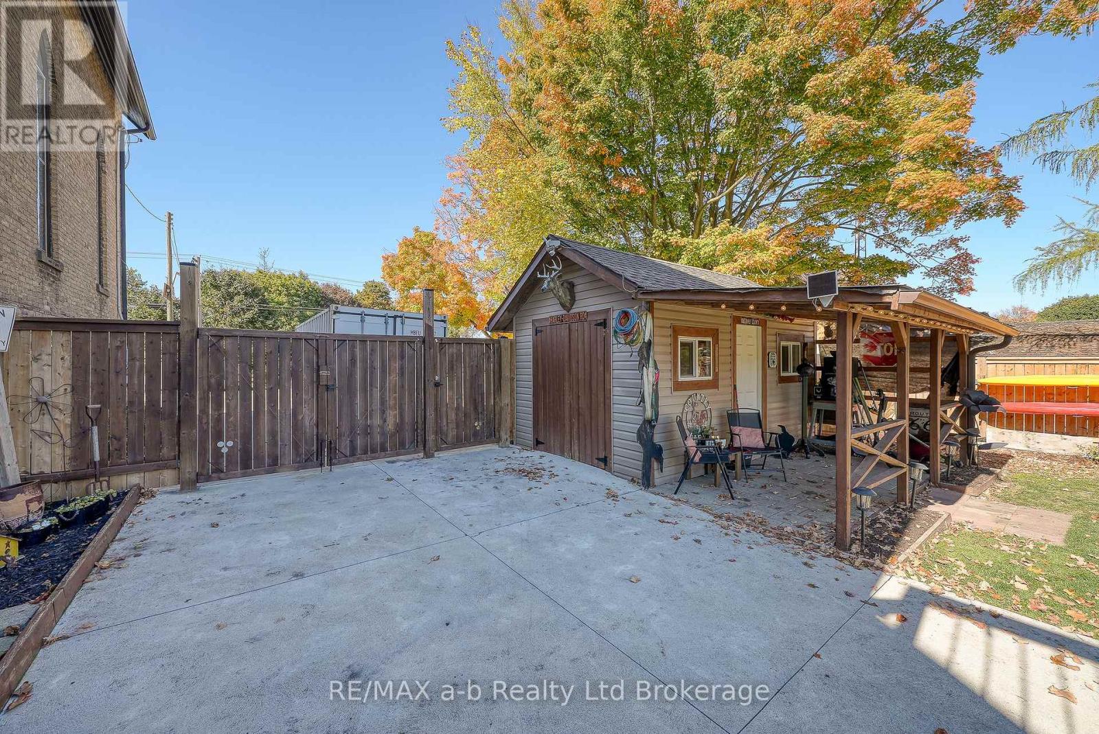 5924 Putnam Road, Thames Centre, Ontario  N0L 2J0 - Photo 37 - X12473804