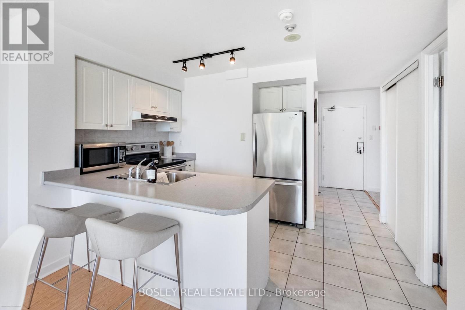 508 - 650 Queens Quay W, Toronto, Ontario  M5V 3N2 - Photo 9 - C12473615