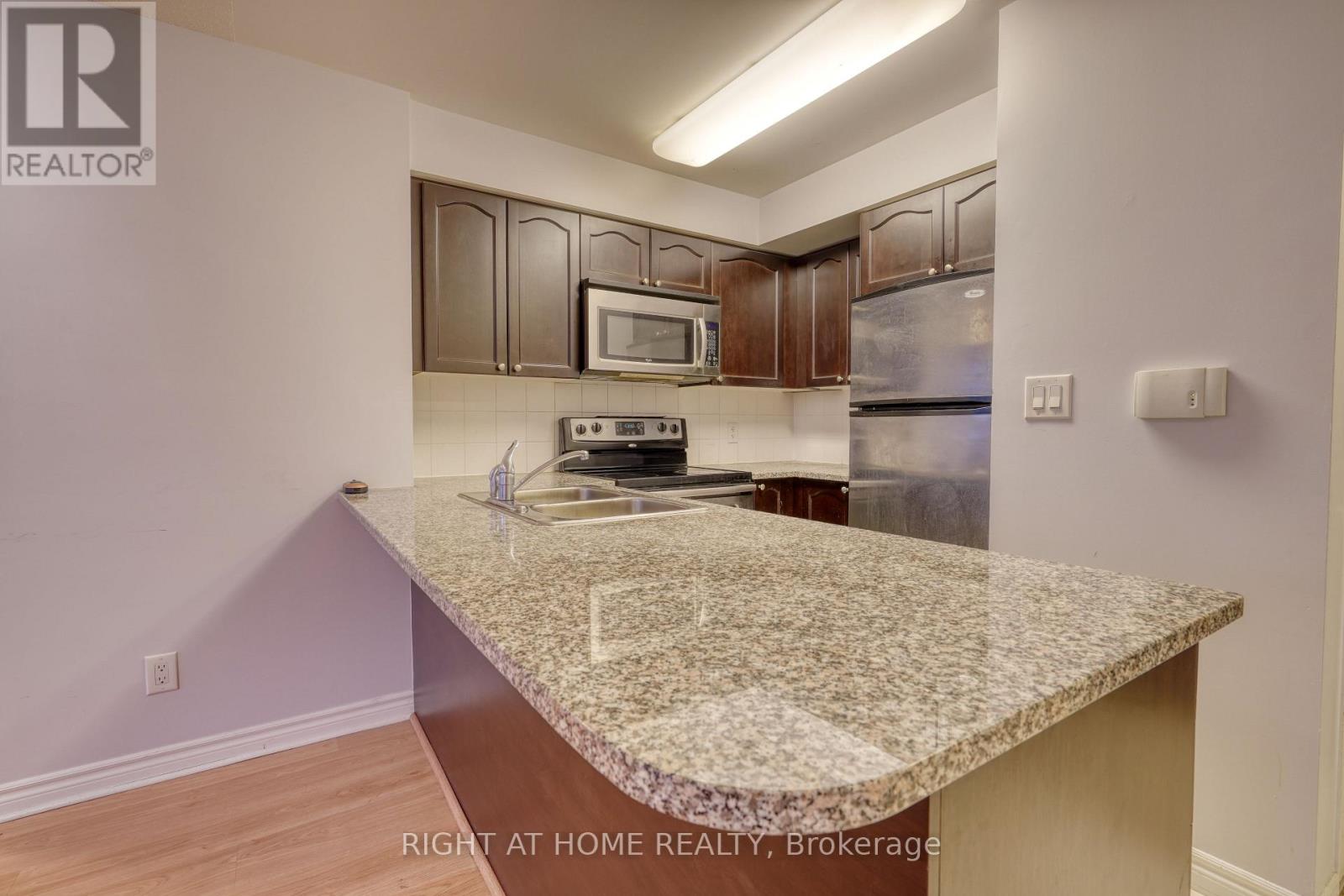 Ph215 - 35 Hollywood Avenue, Toronto, Ontario  M2N 0A9 - Photo 14 - C12473616