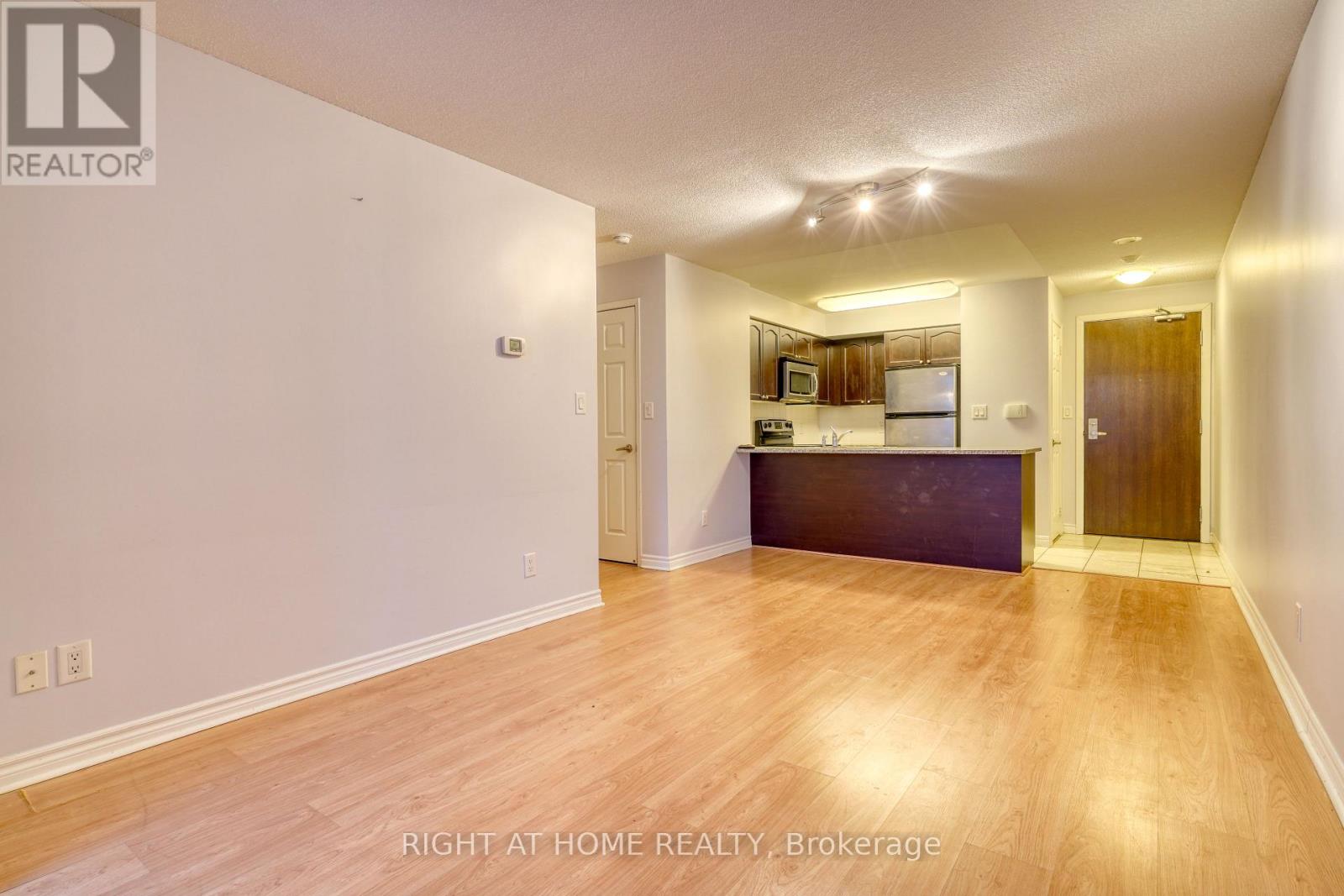 Ph215 - 35 Hollywood Avenue, Toronto, Ontario  M2N 0A9 - Photo 16 - C12473616