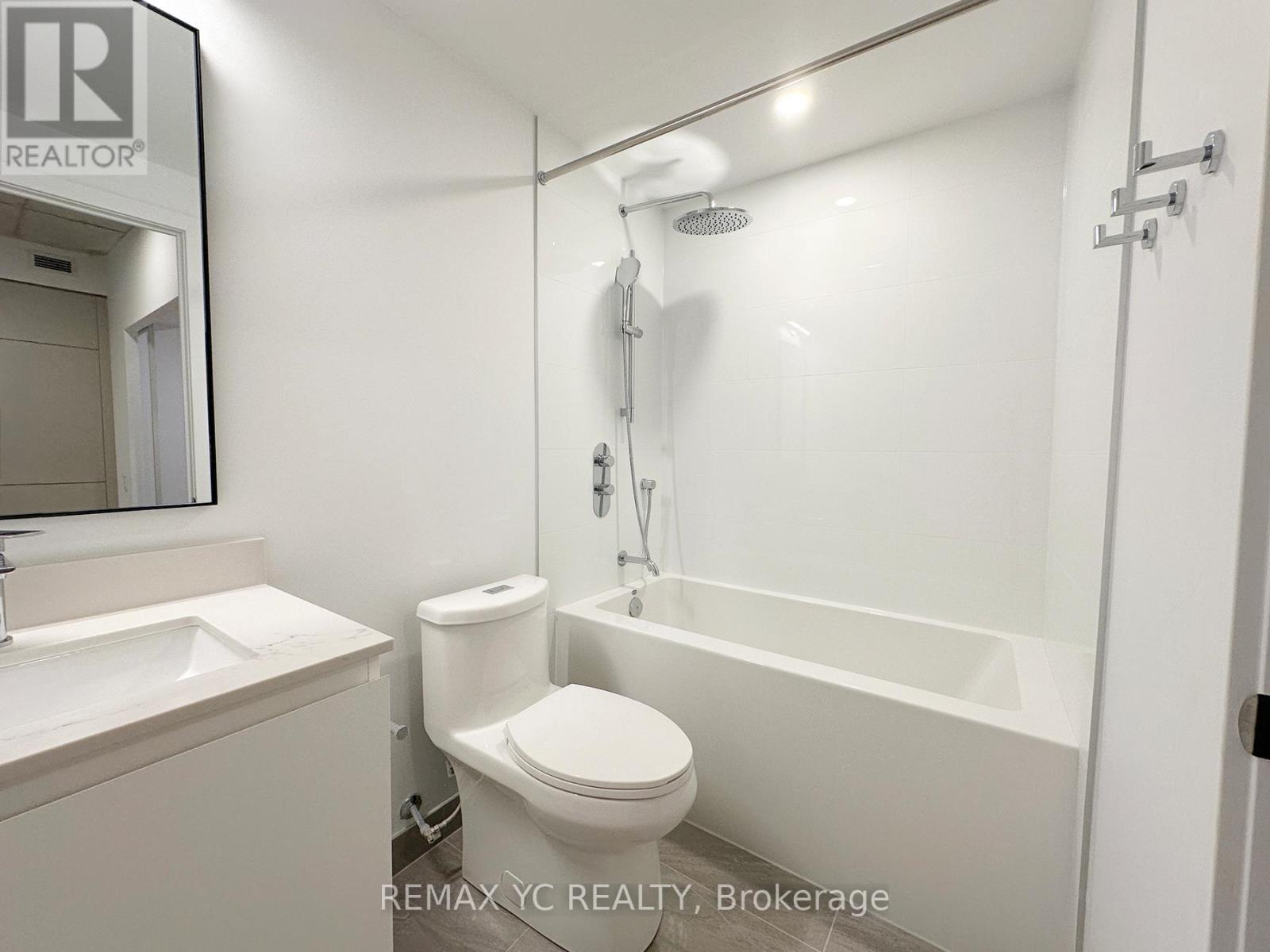 214 - 1720 Bayview Avenue, Toronto, Ontario  M4G 3C4 - Photo 6 - C12473624