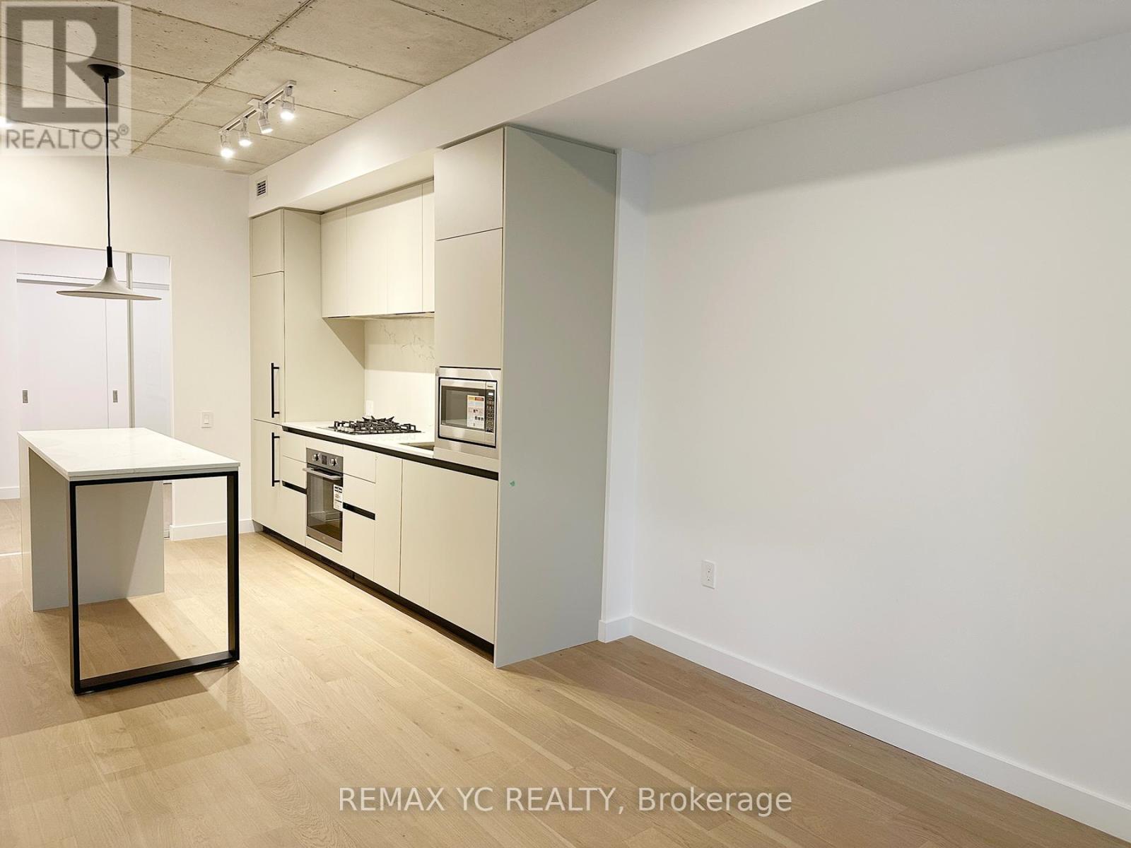 214 - 1720 Bayview Avenue, Toronto, Ontario  M4G 3C4 - Photo 9 - C12473624