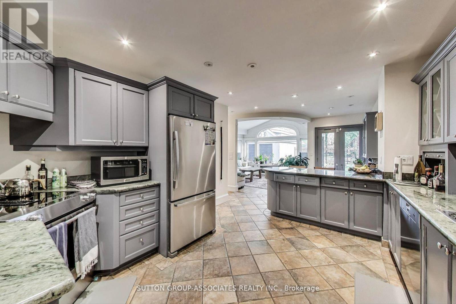 202 Forest Hill Road, Toronto, Ontario  M5P 2N4 - Photo 11 - C12473687