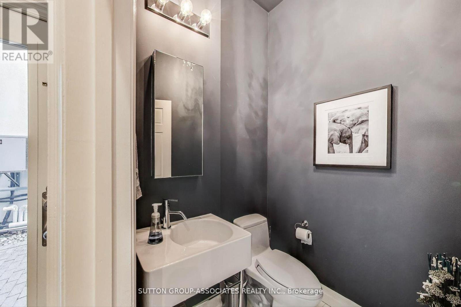 202 Forest Hill Road, Toronto, Ontario  M5P 2N4 - Photo 12 - C12473687