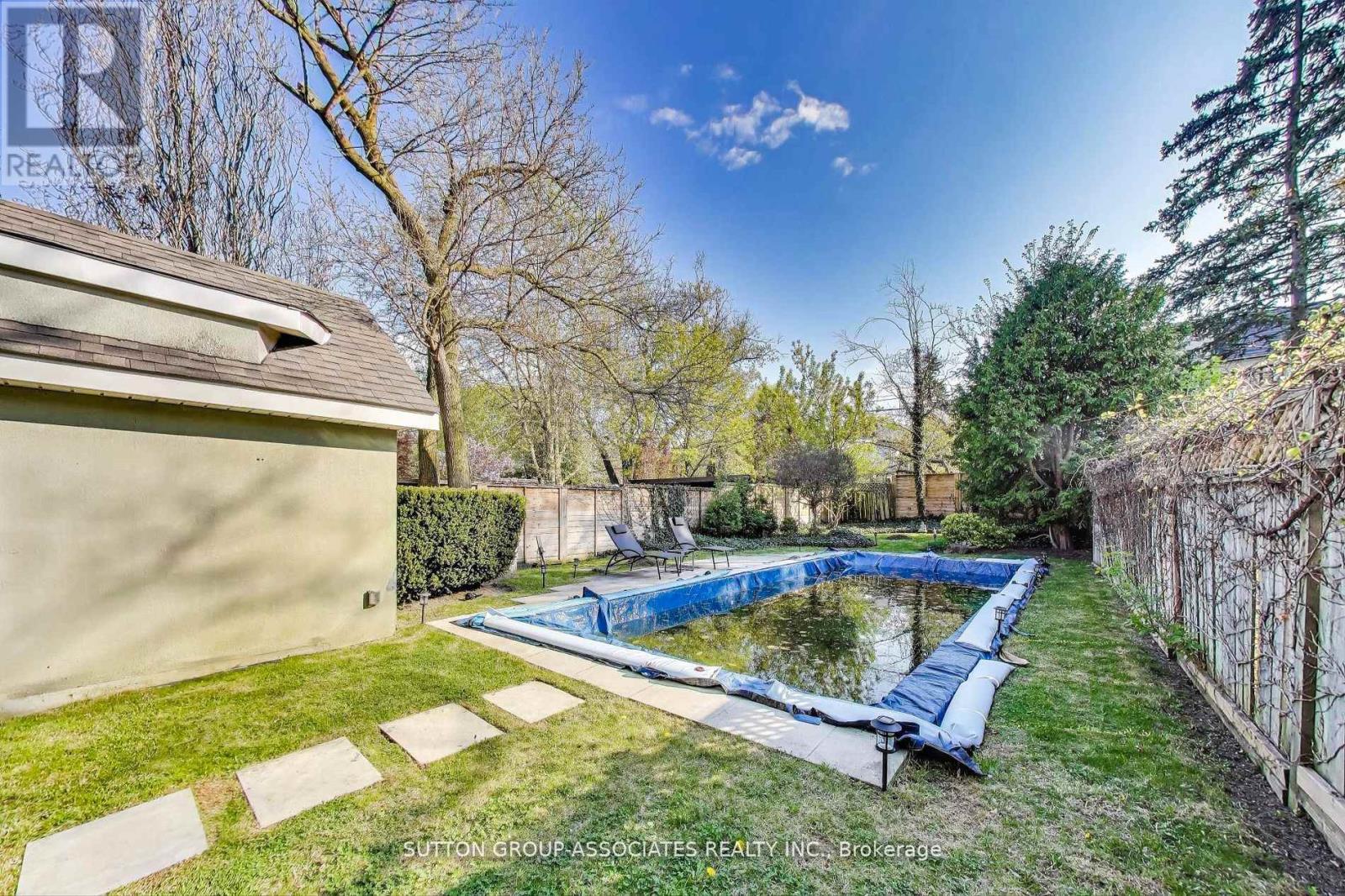 202 Forest Hill Road, Toronto, Ontario  M5P 2N4 - Photo 17 - C12473687