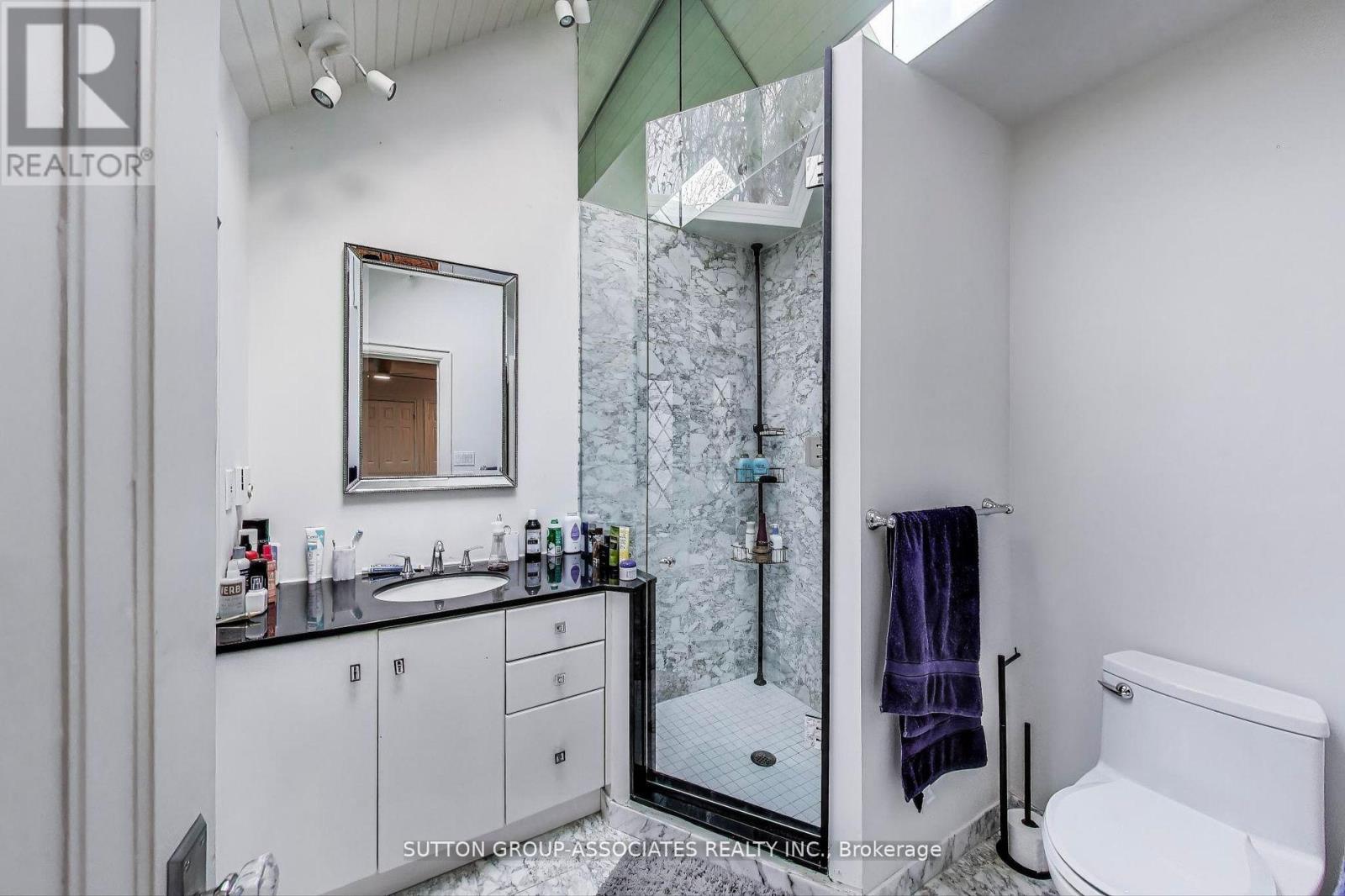202 Forest Hill Road, Toronto, Ontario  M5P 2N4 - Photo 23 - C12473687