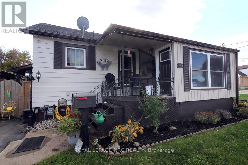 5192 Hamilton Street, Niagara Falls (Downtown), Ontario  L2E 2W3 - Photo 2 - X12473836