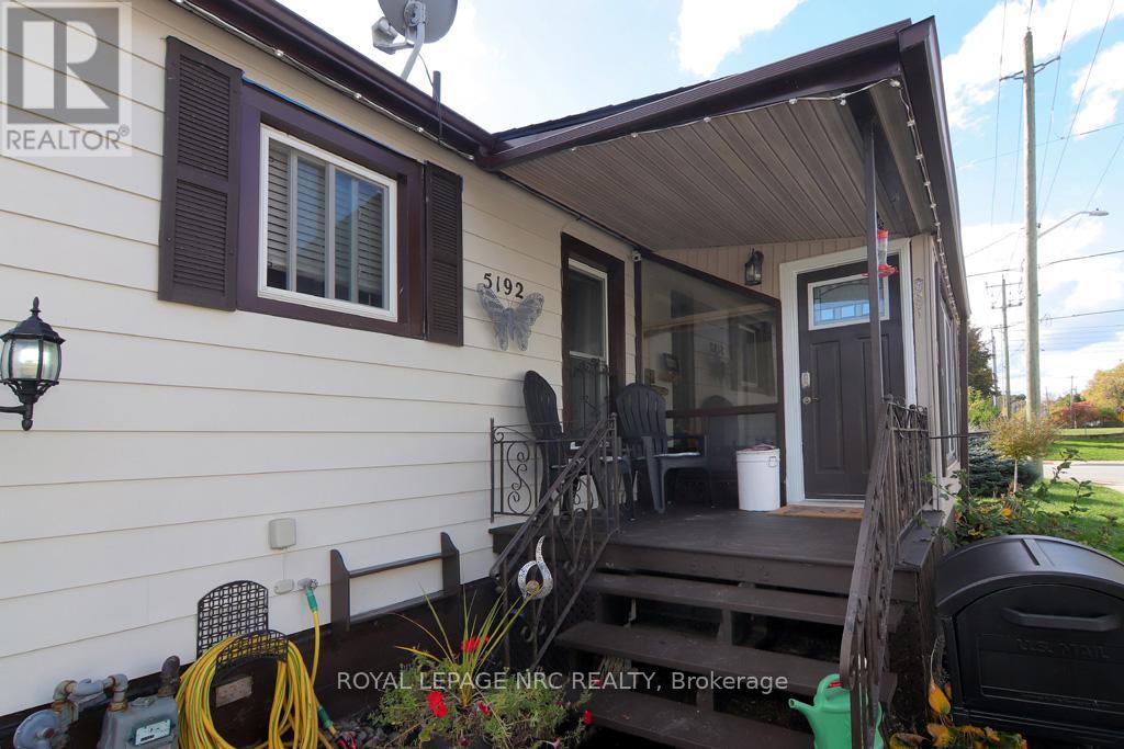 5192 Hamilton Street, Niagara Falls (Downtown), Ontario  L2E 2W3 - Photo 4 - X12473836