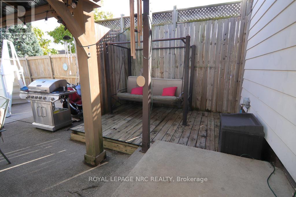 5192 Hamilton Street, Niagara Falls (Downtown), Ontario  L2E 2W3 - Photo 46 - X12473836