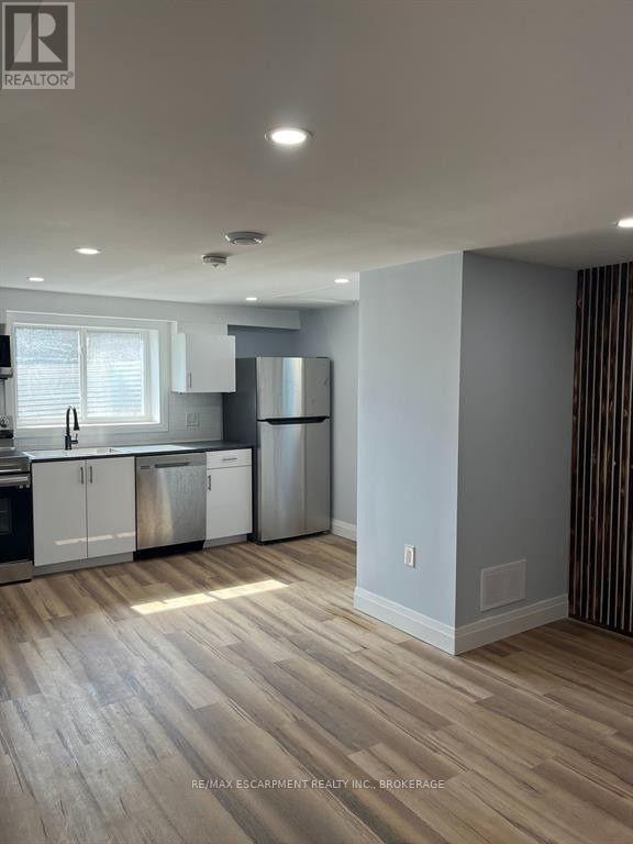 3 - 621 Hagar Street, Welland (Lincoln/crowland), Ontario  L3B 4K2 - Photo 1 - X12473872