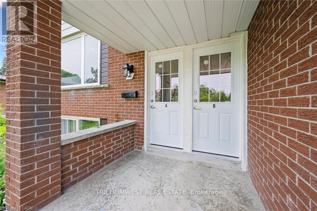 11 Van Horne Place, Kitchener, Ontario  N2P 1J8 - Photo 2 - X12437503