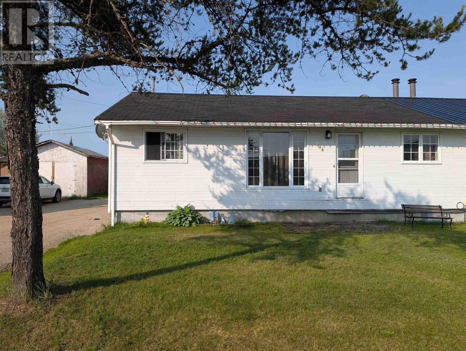 154 Avenue Du Parc, Dubreuilville, Ontario  P0S 1B0 - Photo 1 - SM251821