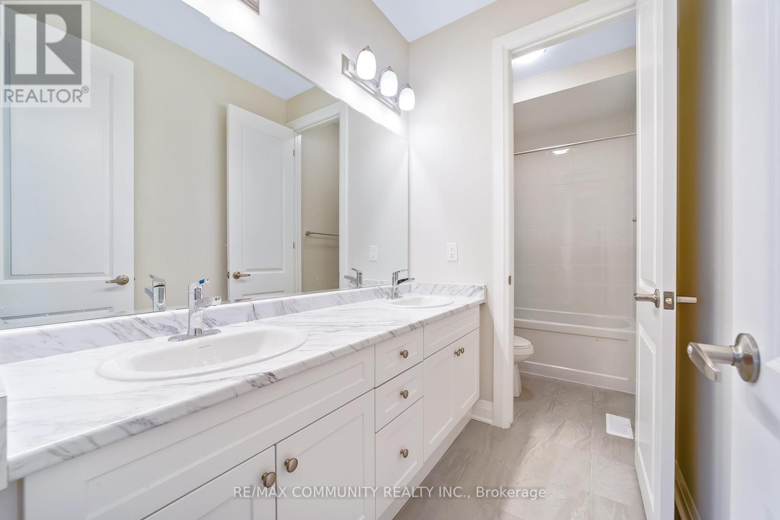 3328 Marchington Square, Pickering, Ontario  L1X 0T1 - Photo 30 - E12473620