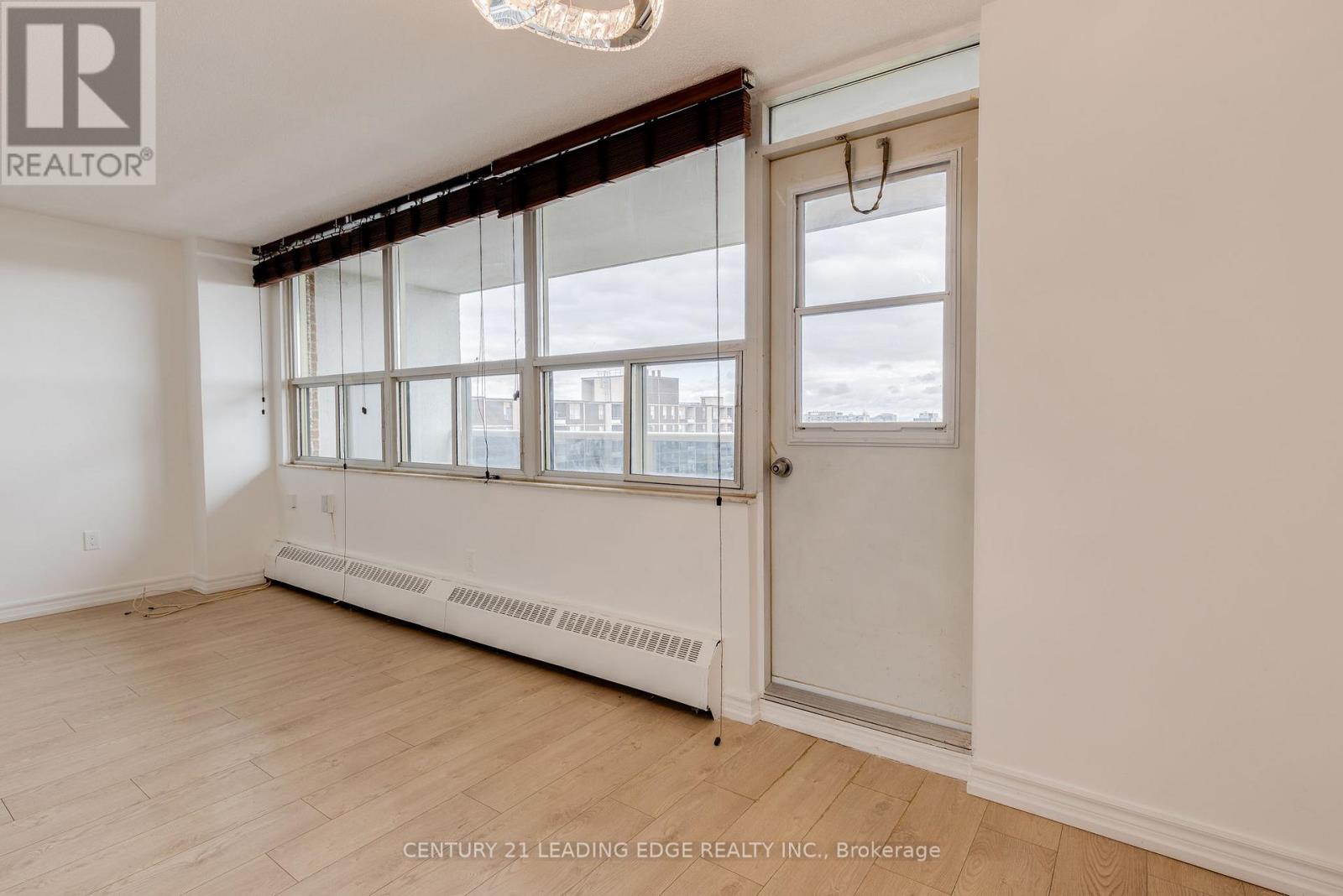 1704 - 270 Palmdale Drive, Toronto, Ontario  M1T 3N8 - Photo 10 - E12473682