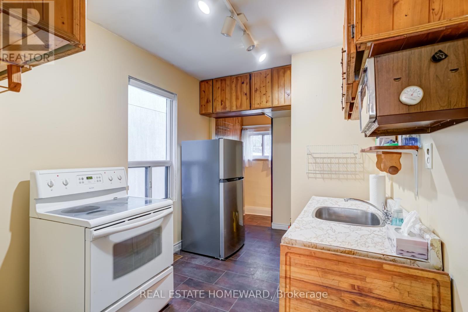 132 Hollis Avenue, Toronto, Ontario  M1N 2C8 - Photo 10 - E12473689