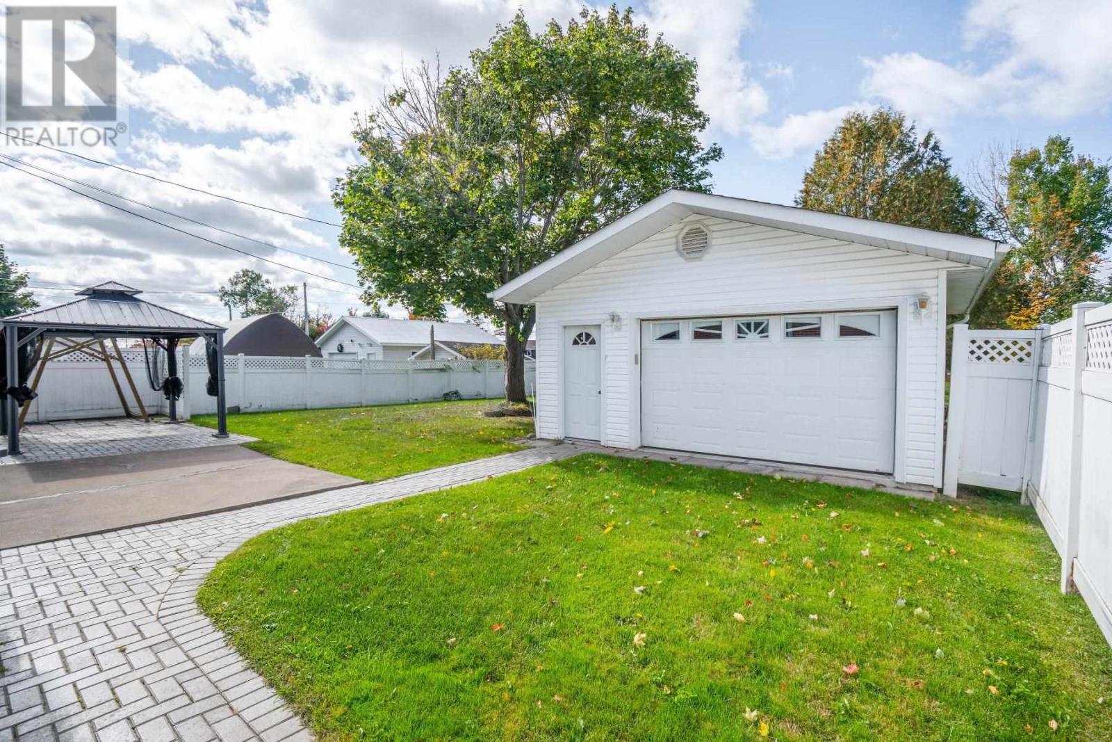 193 Reid St, Sault Ste. Marie, Ontario  P6B 4T8 - Photo 39 - SM252982